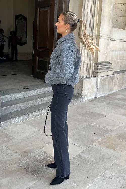 Kurzjacke Damen mit Reißverschluss und Pattentaschen in Grau SOPHIE – Streetstyle