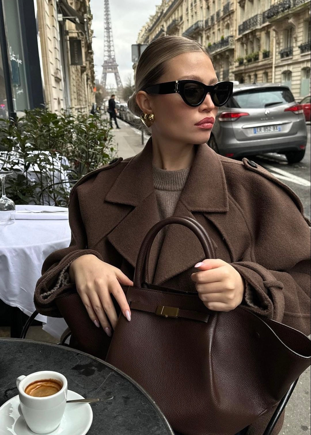 Trenchcoat Damen kurz mit Reverskragen in Braun CAMILLE – Streetstyle