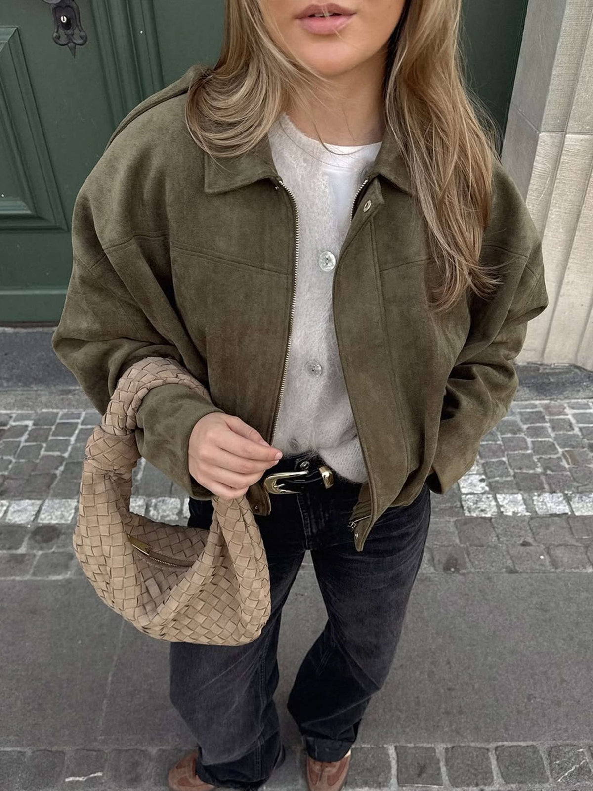 Bomberjacke Damen in Wildlederoptik mit Stehkragen LARA in Grün – Streetstyle