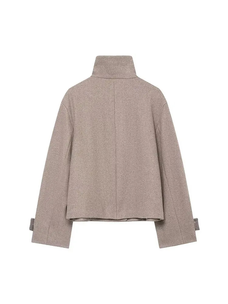 Graue Kurzjacke ohne Model, Rückansicht mit gerader Schulterlinie