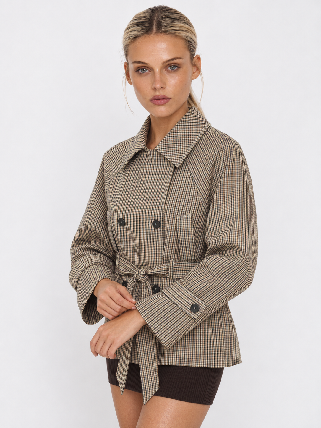 Trenchcoat Damen kurz kariert mit Bindegürtel und Reverskragen BRUYÈRE